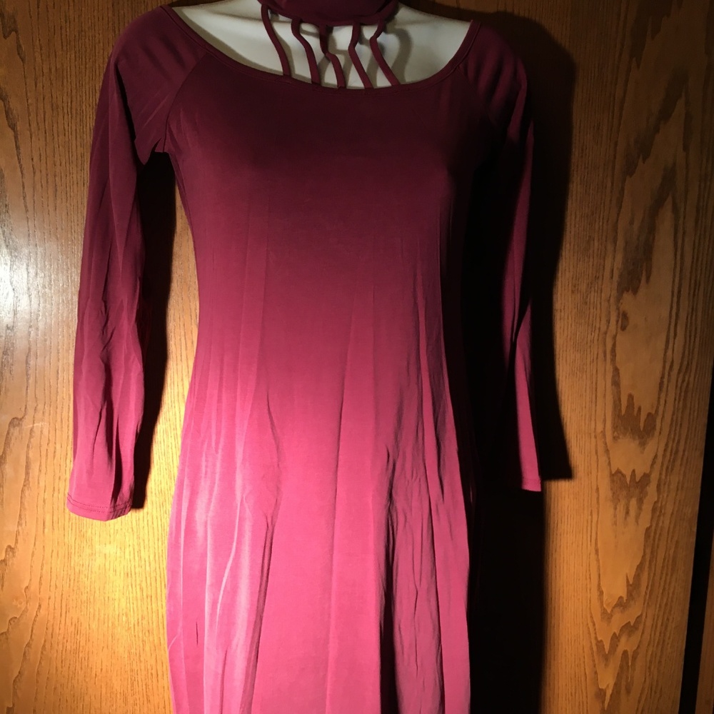 DRESS UP TONIGHT COCO AVANTE SIZE MEDIUM MAROON - Picture 3 of 8